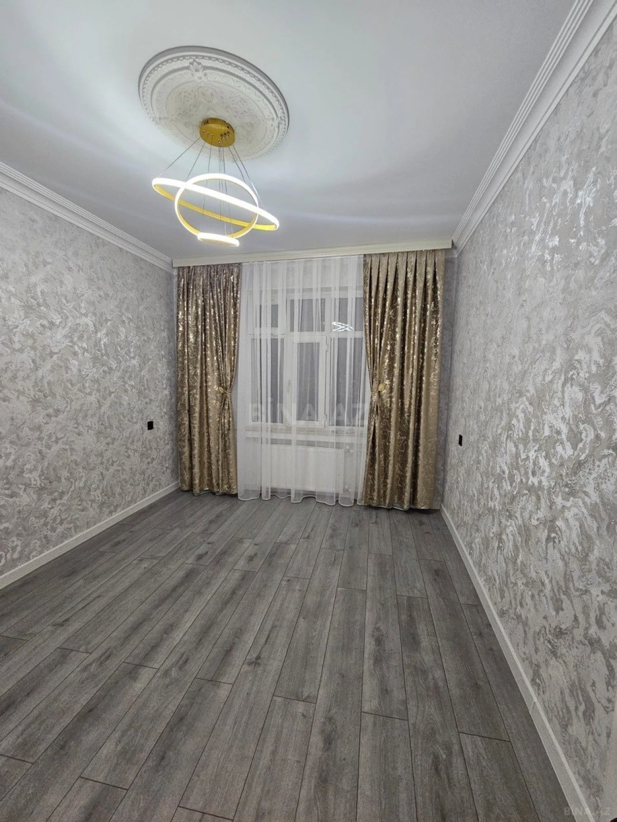 Satılır 3 otaqlı mənzil 75 m²