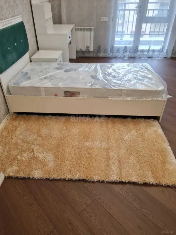 Kirayə verilir 4 otaqlı mənzil 205 m²