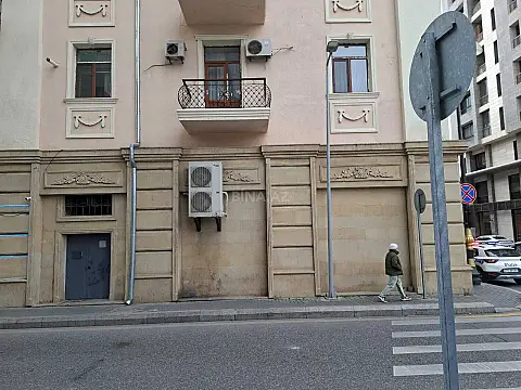 Satılır 3 otaqlı mənzil 86 m²