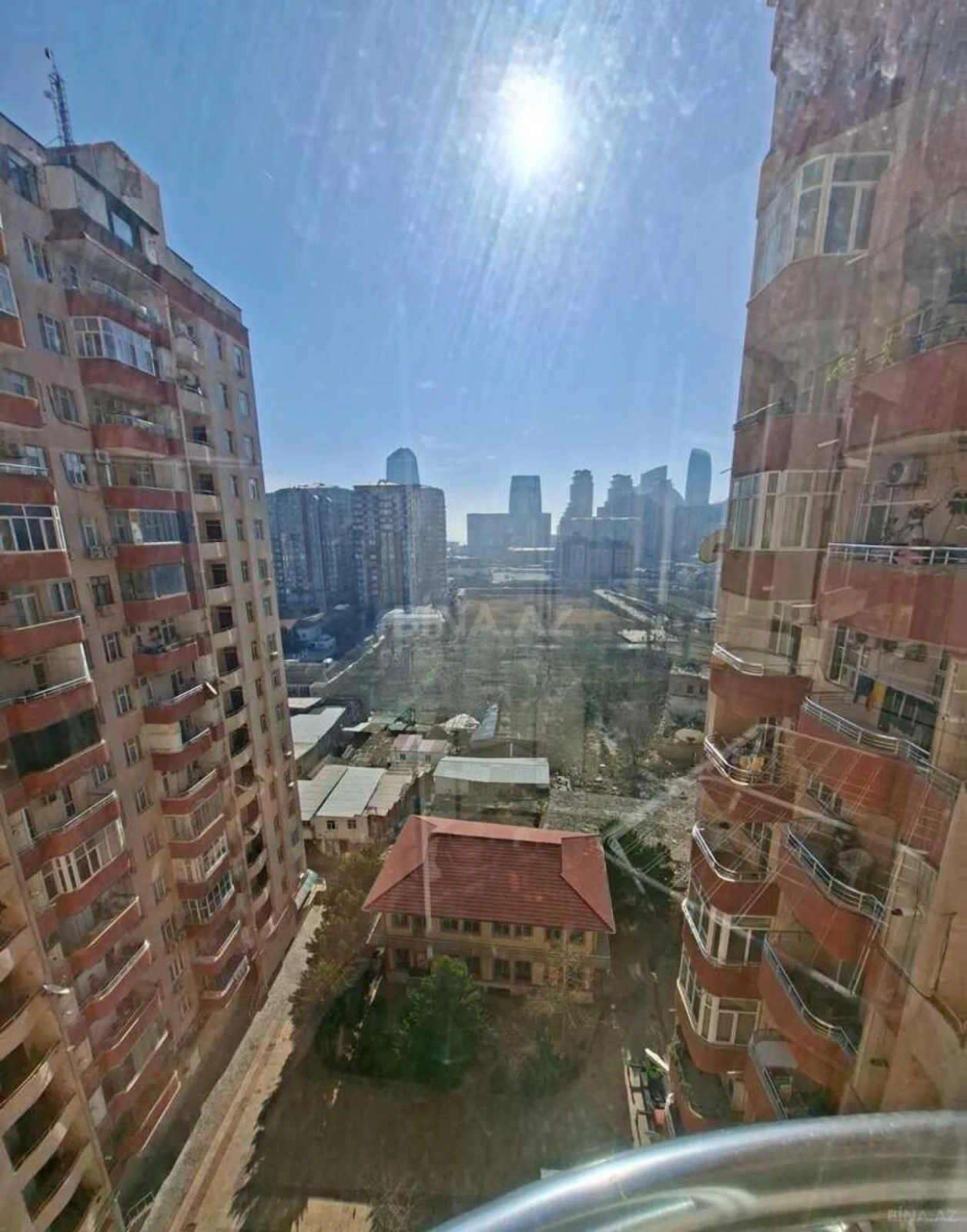 Satılır 4 otaqlı mənzil 159 m²