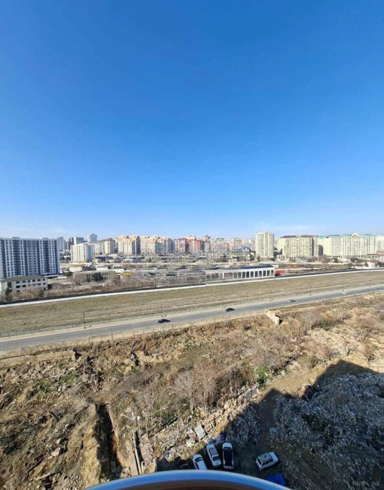 Satılır 4 otaqlı mənzil 159 m²