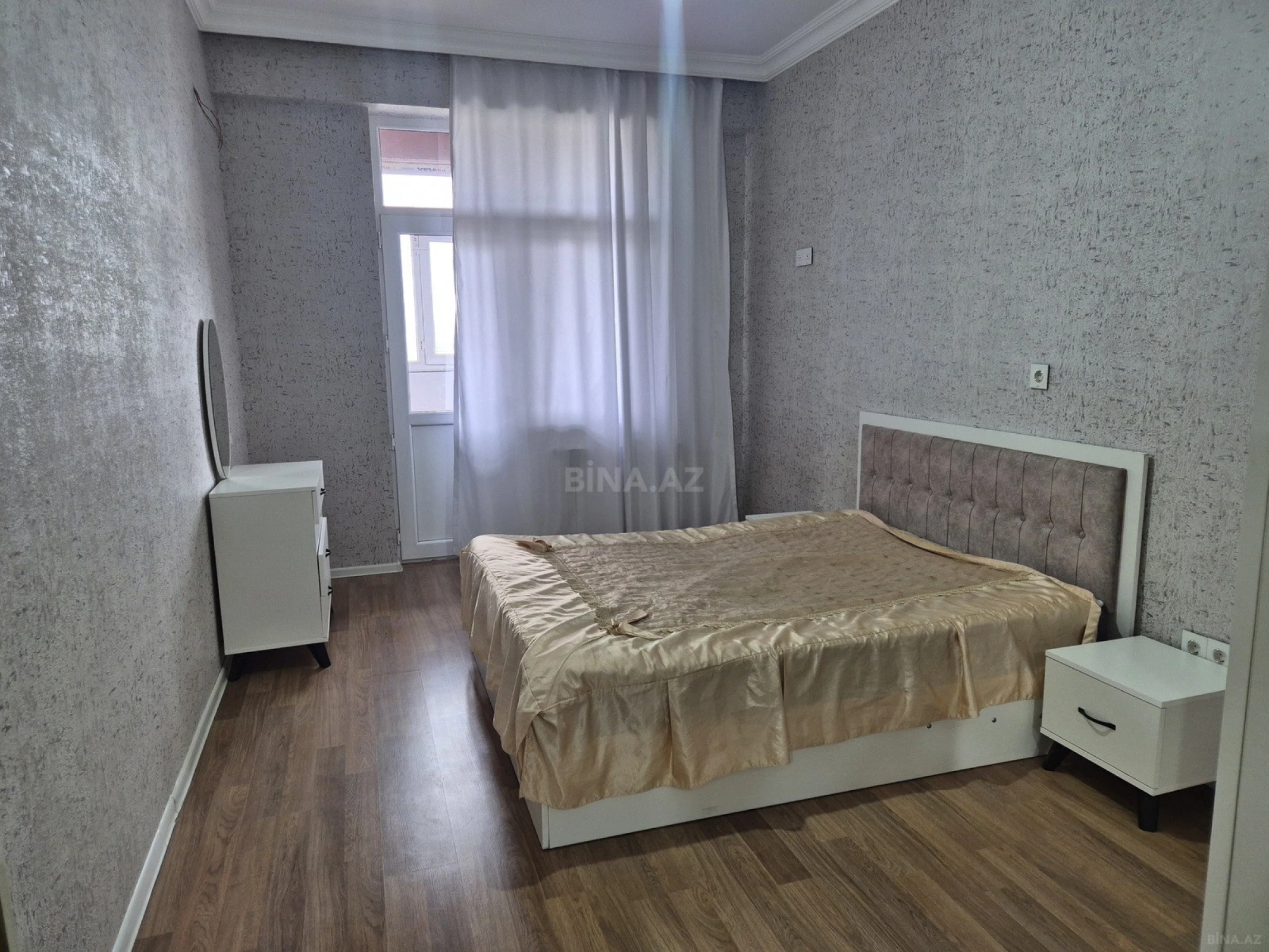 Kirayə verilir 2 otaqlı mənzil 60 m²