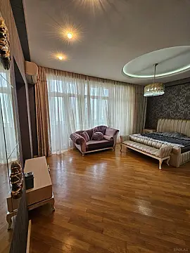 Satılır 3 otaqlı mənzil 129 m²
