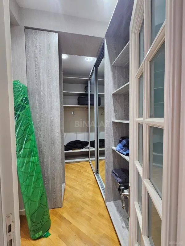 Satılır 3 otaqlı mənzil 129 m²