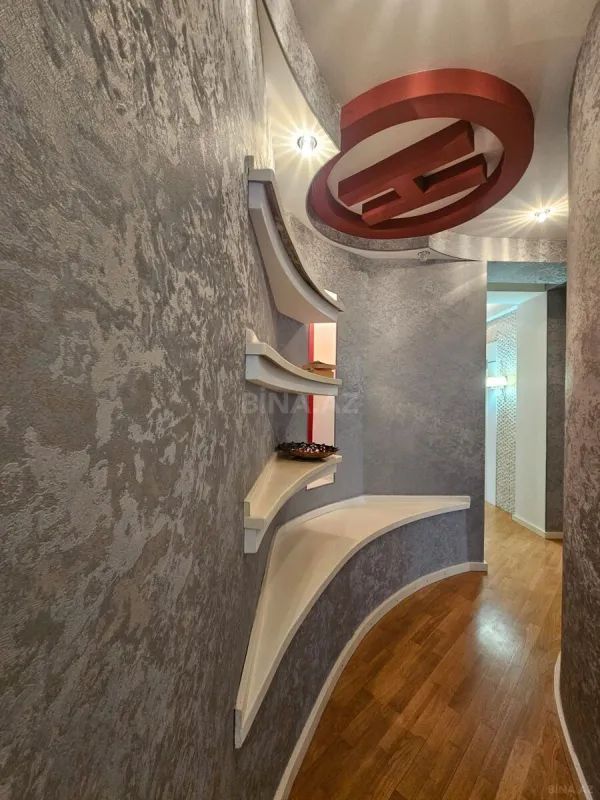 Satılır 3 otaqlı mənzil 129 m²