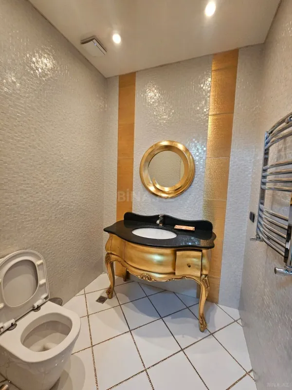 Satılır 3 otaqlı mənzil 129 m²