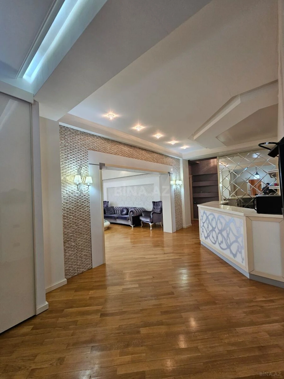Satılır 3 otaqlı mənzil 129 m²