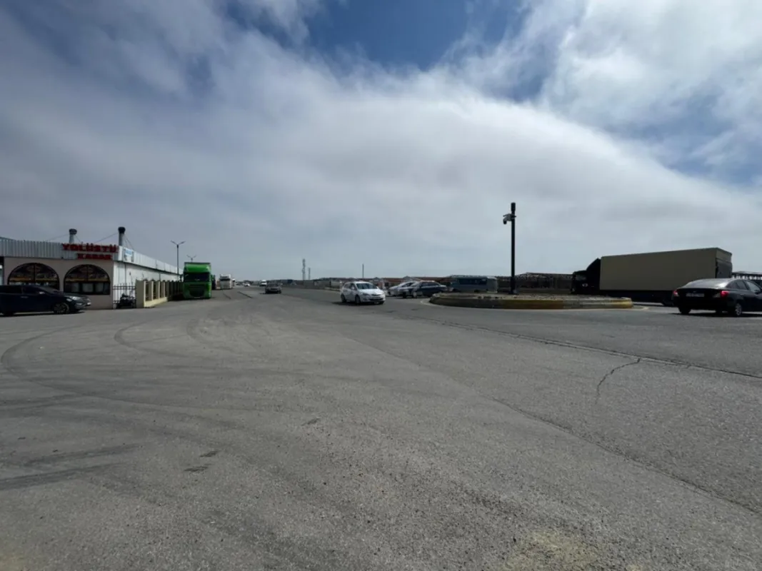 Satılır obyekt 600 m²