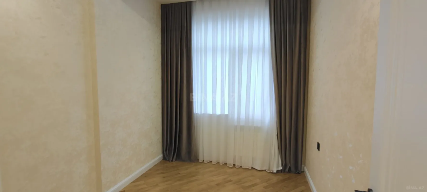 Satılır 3 otaqlı mənzil 96 m²