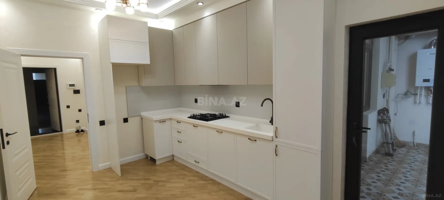 Satılır 3 otaqlı mənzil 96 m²