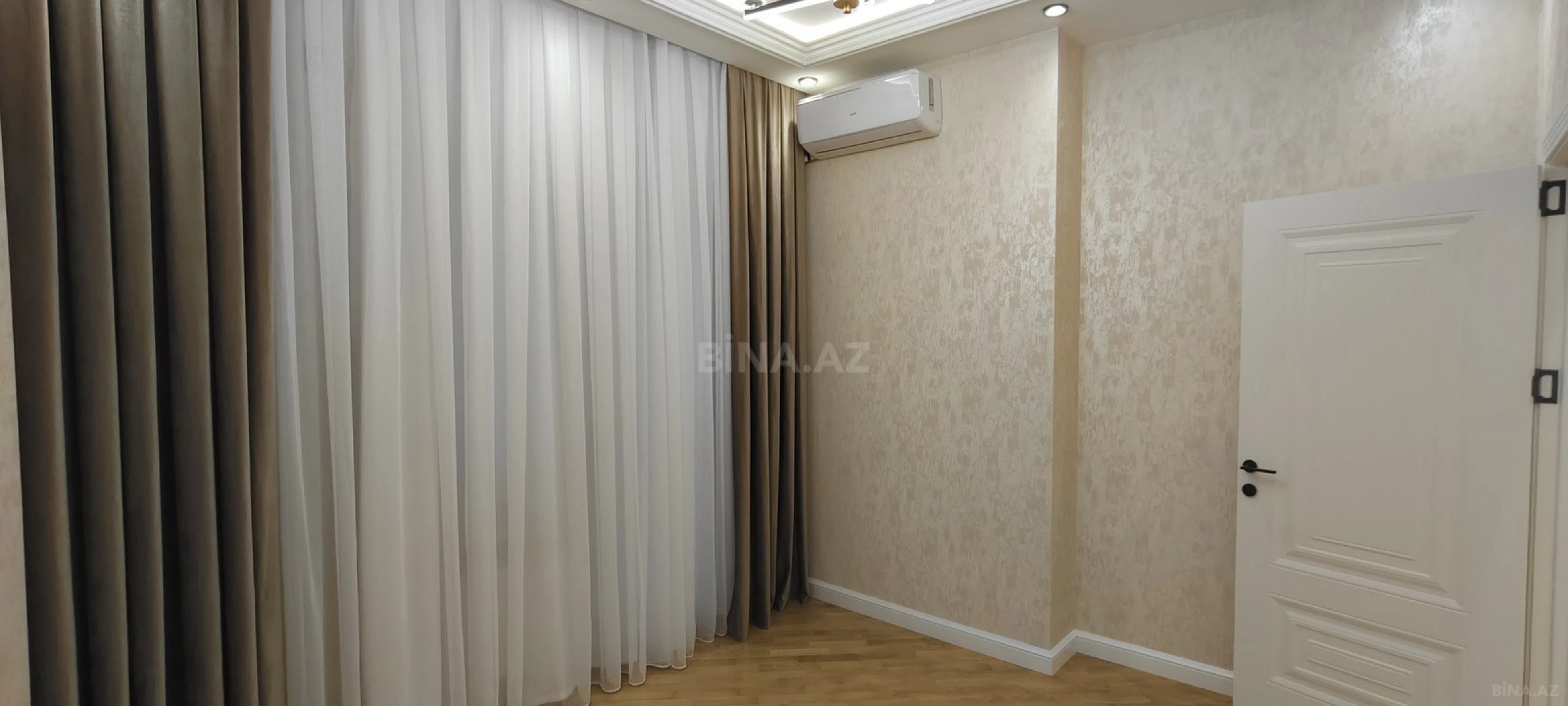 Satılır 3 otaqlı mənzil 96 m²