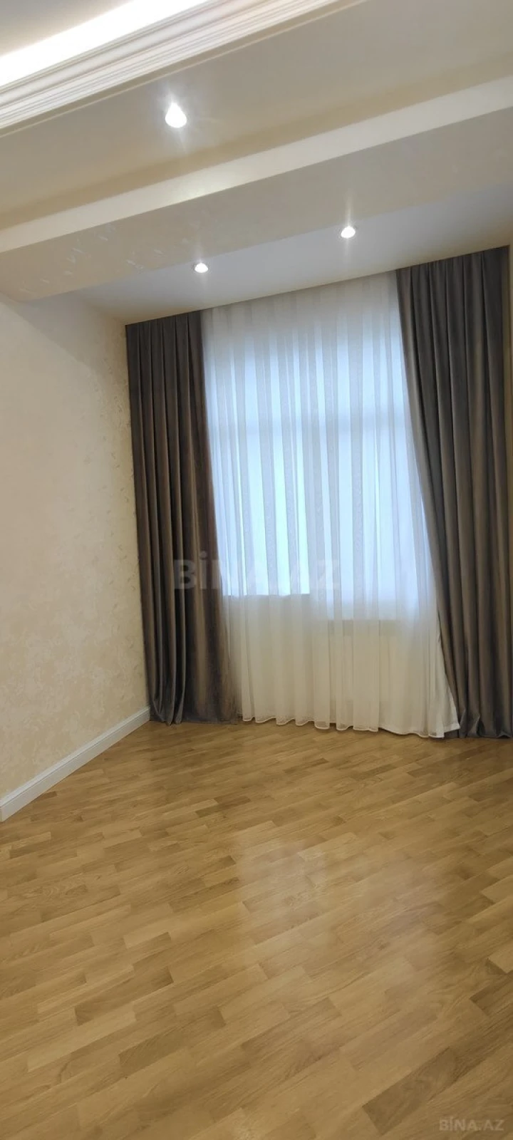 Satılır 3 otaqlı mənzil 96 m²