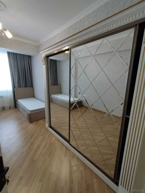 Kirayə verilir 3 otaqlı mənzil 120 m²