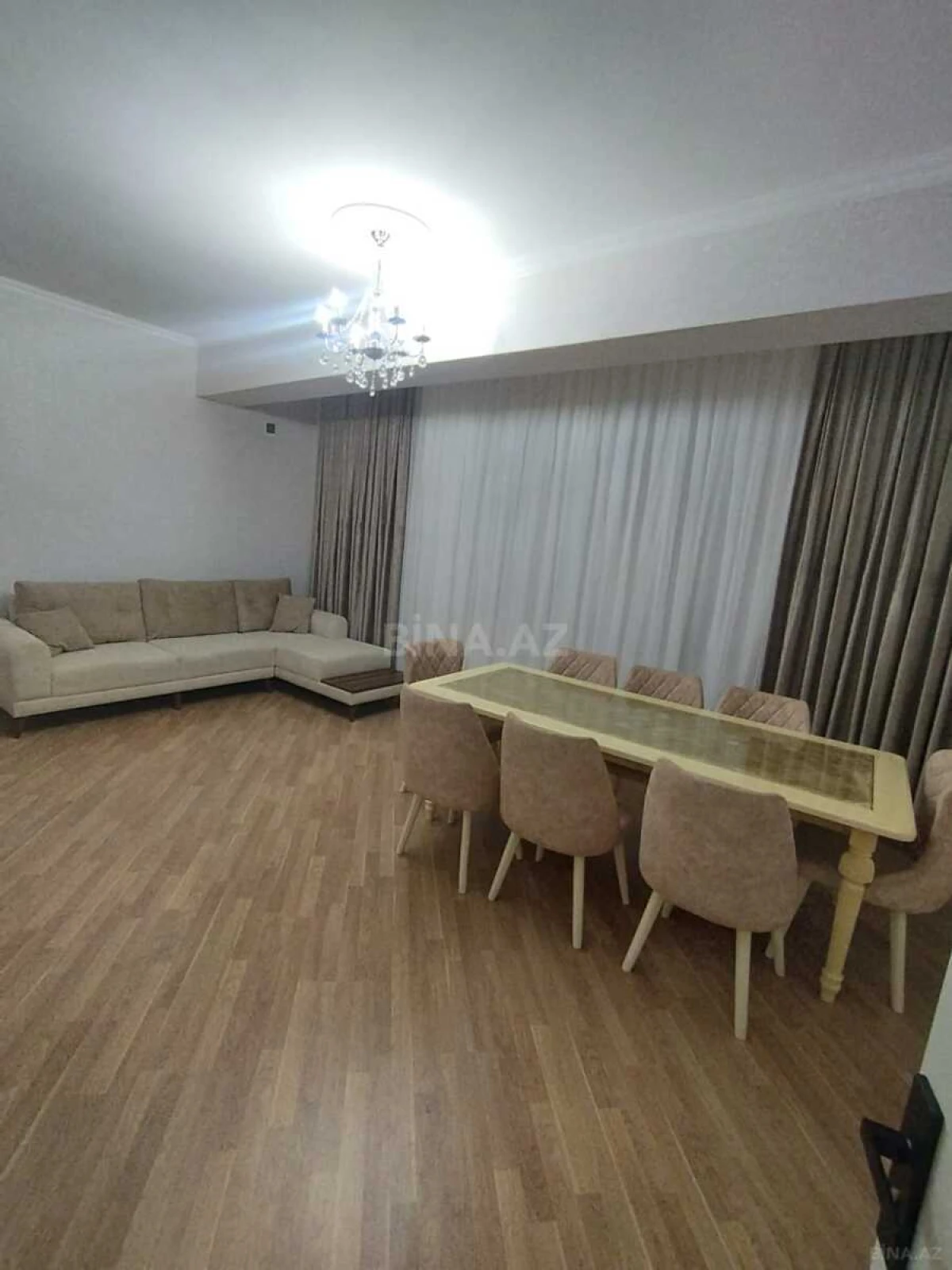 Kirayə verilir 3 otaqlı mənzil 120 m²