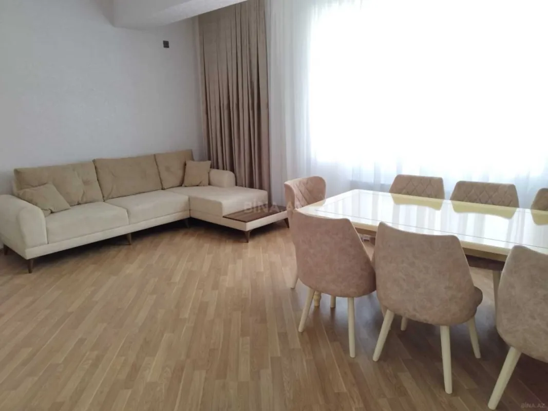 Kirayə verilir 3 otaqlı mənzil 120 m²