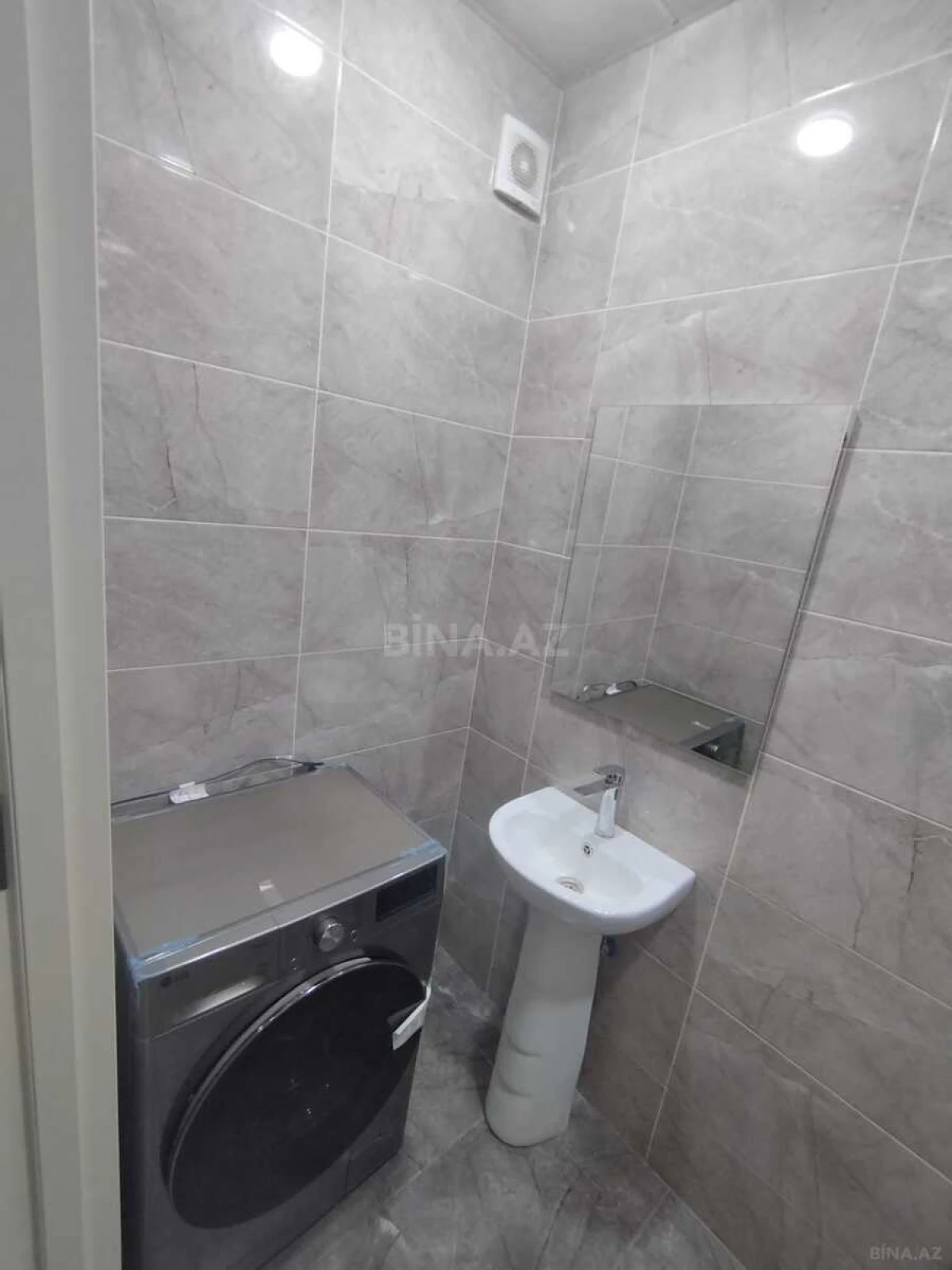 Kirayə verilir 3 otaqlı mənzil 120 m²