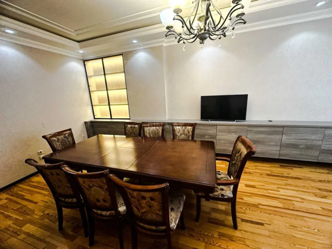 Kirayə verilir 3 otaqlı mənzil 110 m²