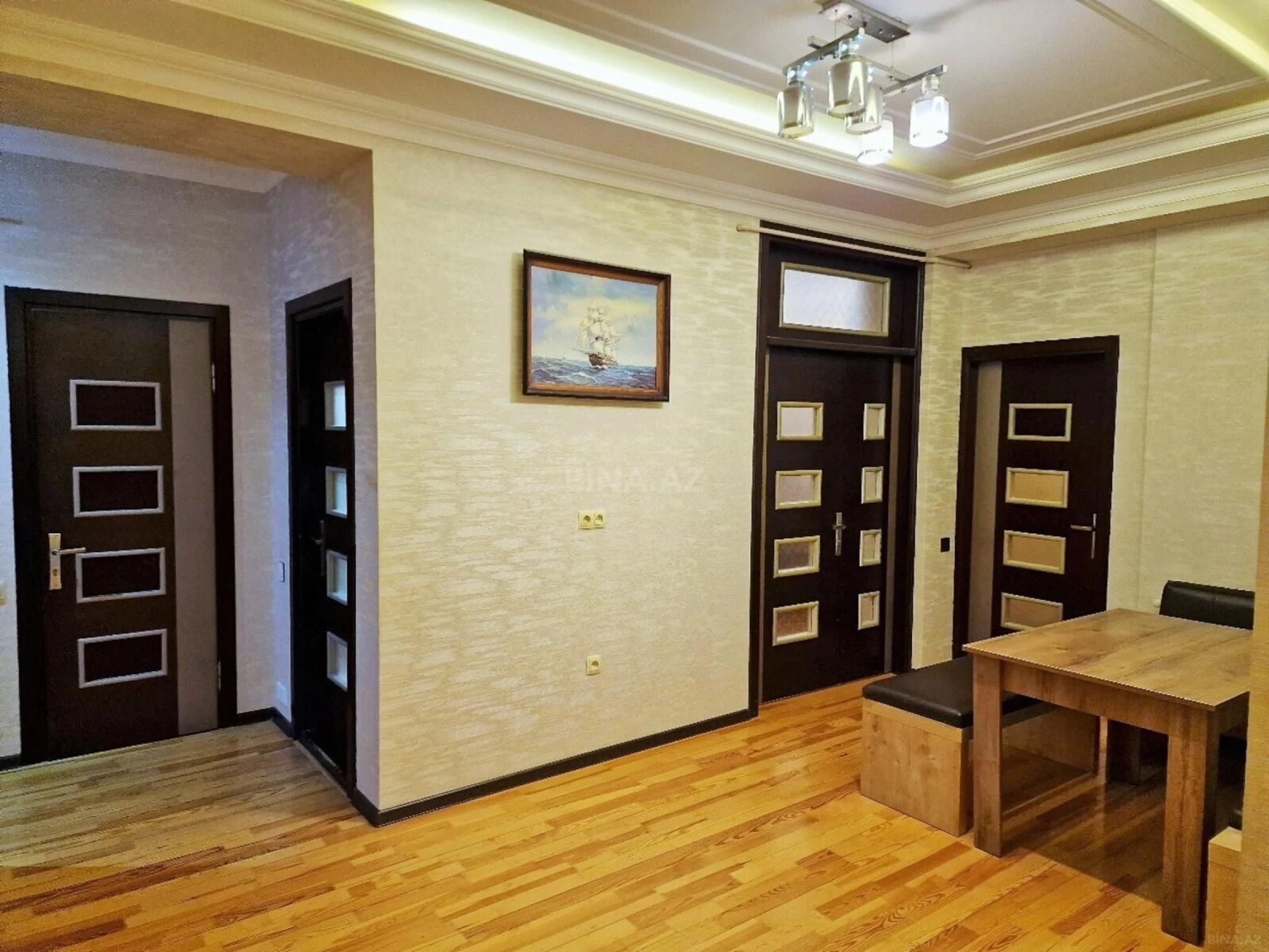 Kirayə verilir 3 otaqlı mənzil 110 m²