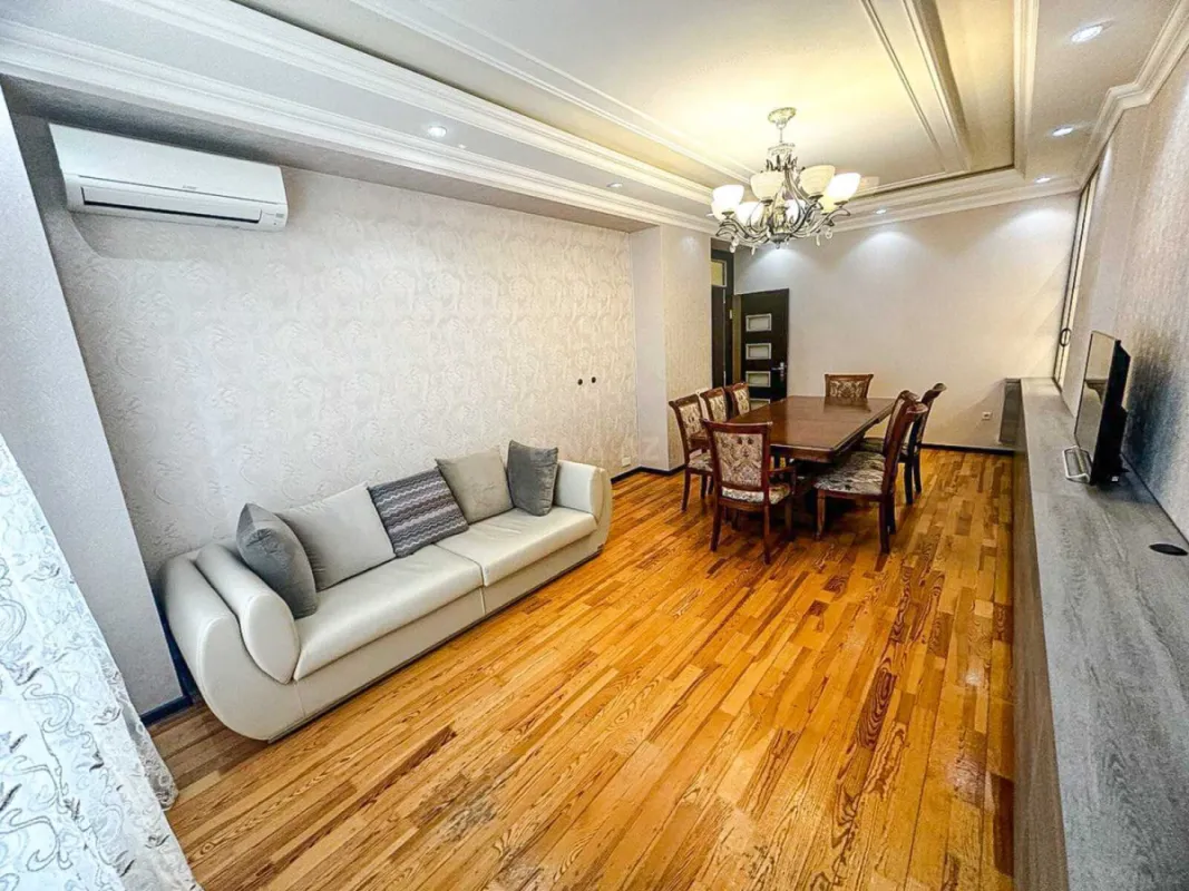 Kirayə verilir 3 otaqlı mənzil 110 m²