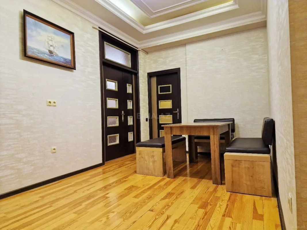 Kirayə verilir 3 otaqlı mənzil 110 m²