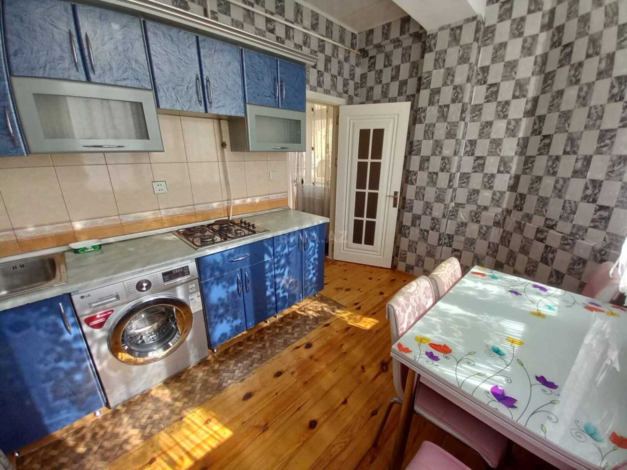 Kirayə verilir 2 otaqlı mənzil 64 m²