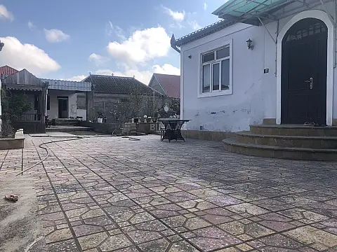 Satılır 5 otaqlı həyət evi 150 m²