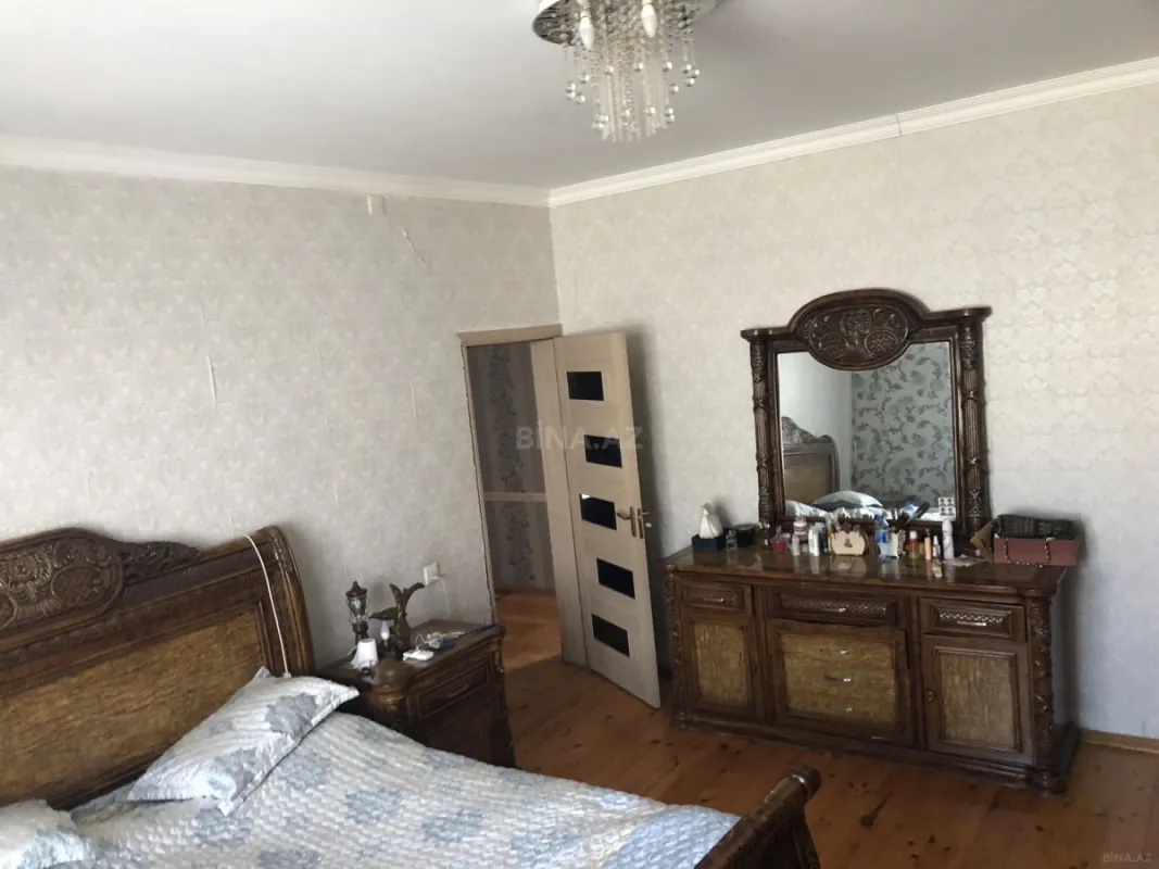 Satılır 5 otaqlı həyət evi 150 m²