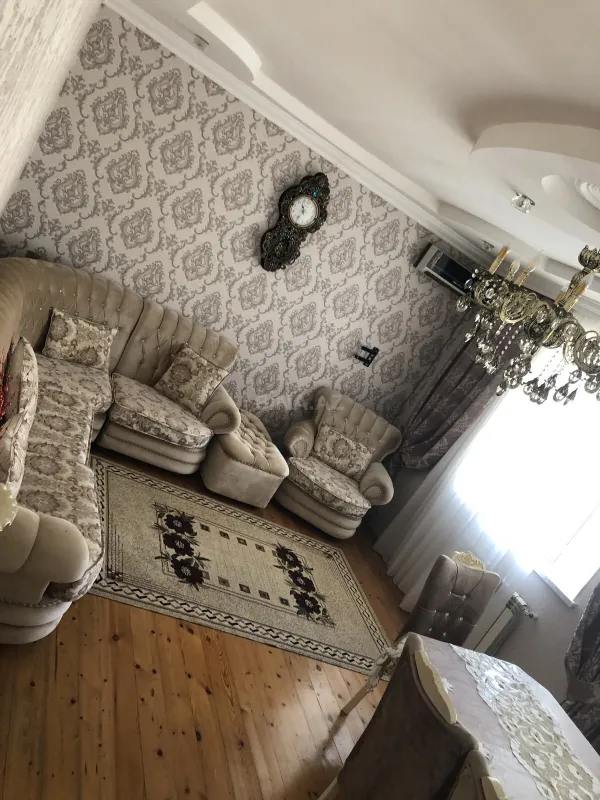 Satılır 5 otaqlı həyət evi 150 m²