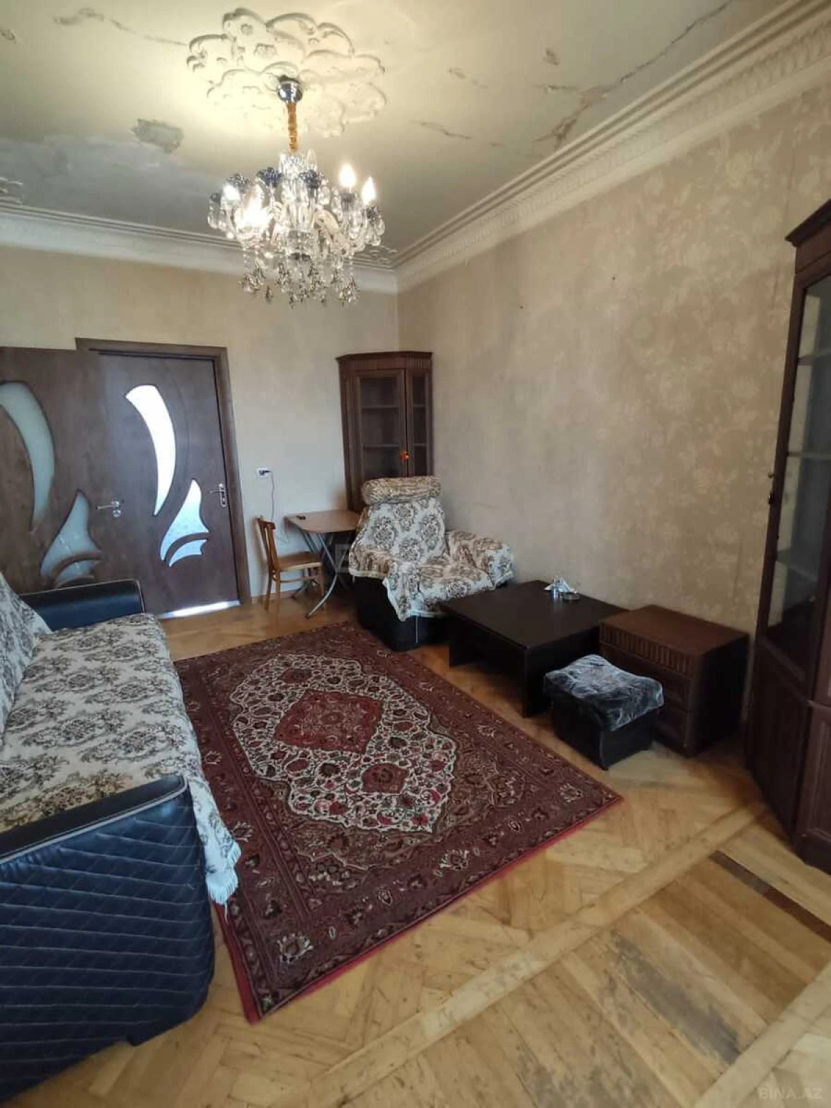 Satılır 3 otaqlı mənzil 152 m²