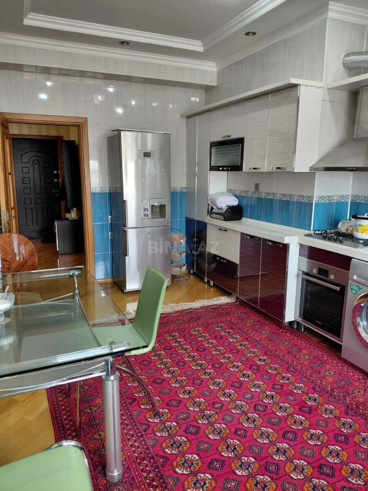 Satılır 3 otaqlı mənzil 152 m²