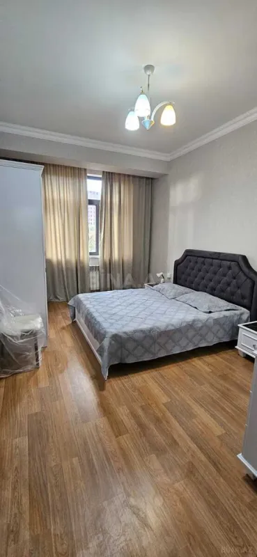 Kirayə verilir 2 otaqlı mənzil 65 m²