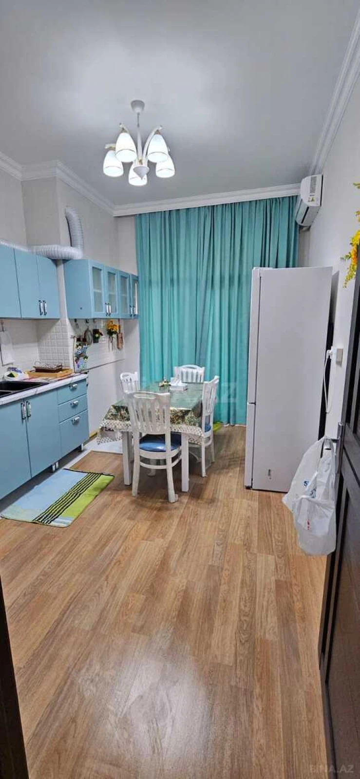 Kirayə verilir 2 otaqlı mənzil 65 m²