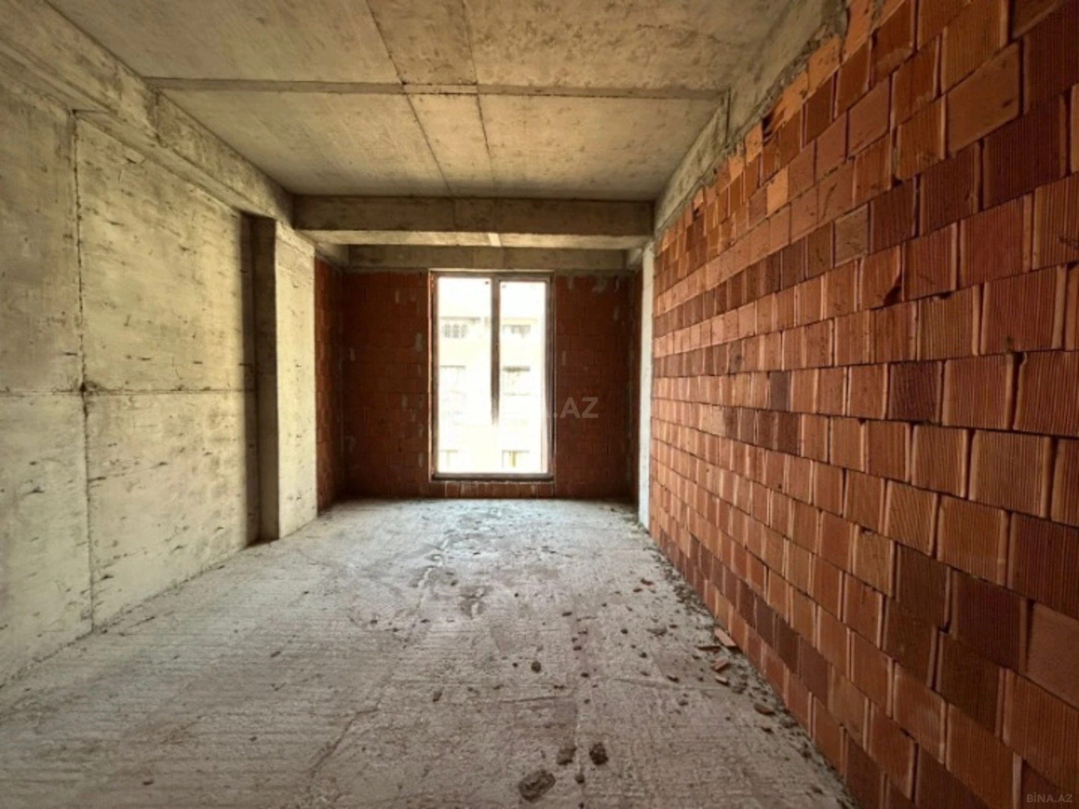 Satılır 3 otaqlı mənzil 148 m²