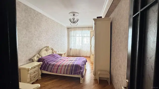 Kirayə verilir 3 otaqlı mənzil 110 m²
