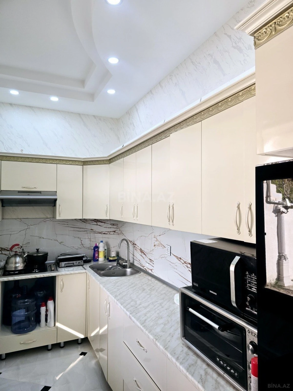 Satılır 3 otaqlı mənzil 75 m²