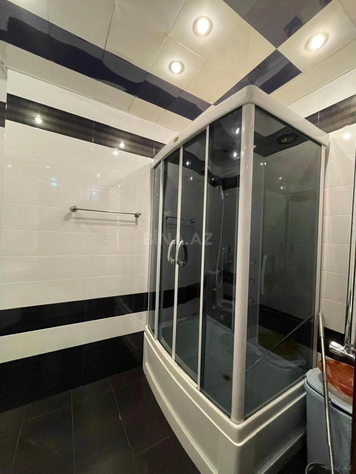 Kirayə verilir 3 otaqlı mənzil 115 m²