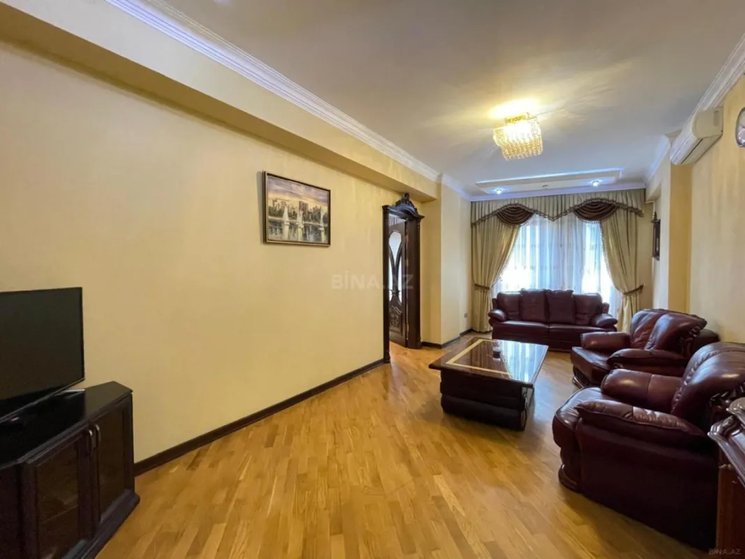 Kirayə verilir 3 otaqlı mənzil 115 m²