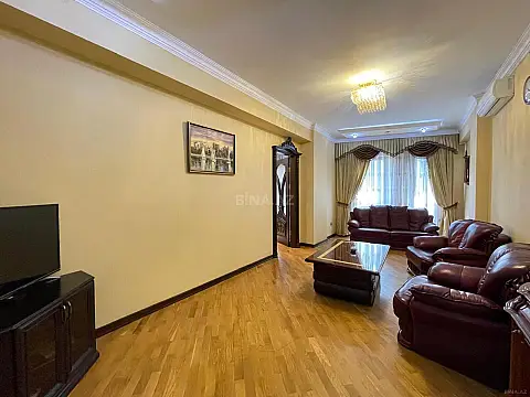Kirayə verilir 3 otaqlı mənzil 115 m²