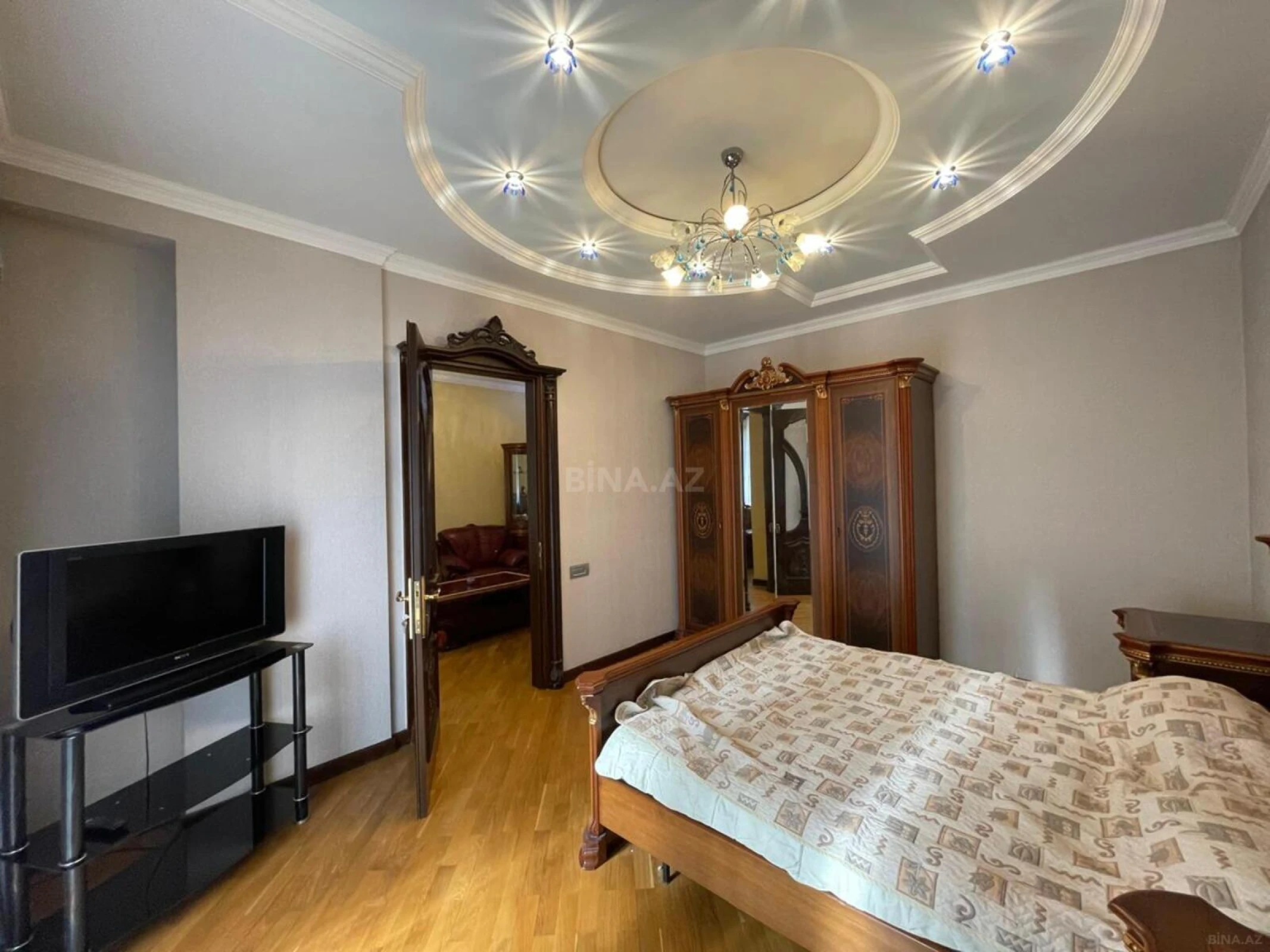 Kirayə verilir 3 otaqlı mənzil 115 m²
