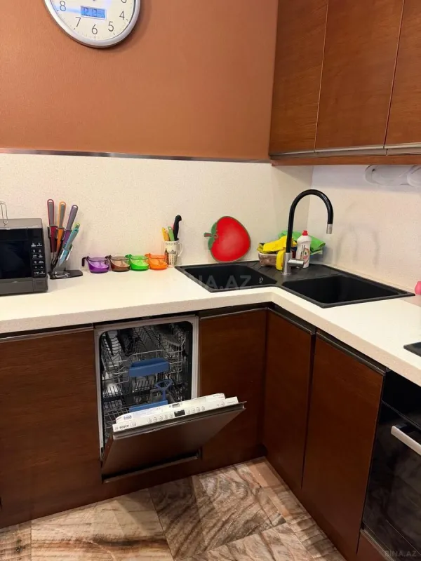 Satılır 3 otaqlı mənzil 100 m²