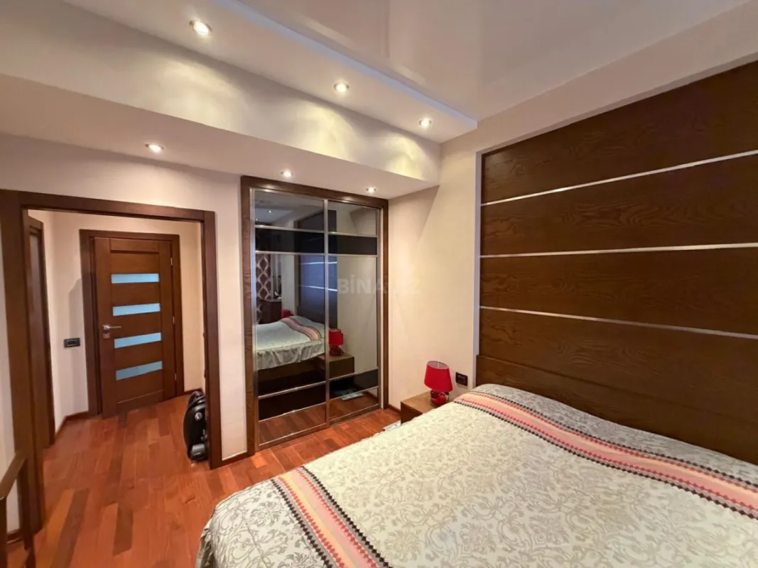 Satılır 3 otaqlı mənzil 100 m²