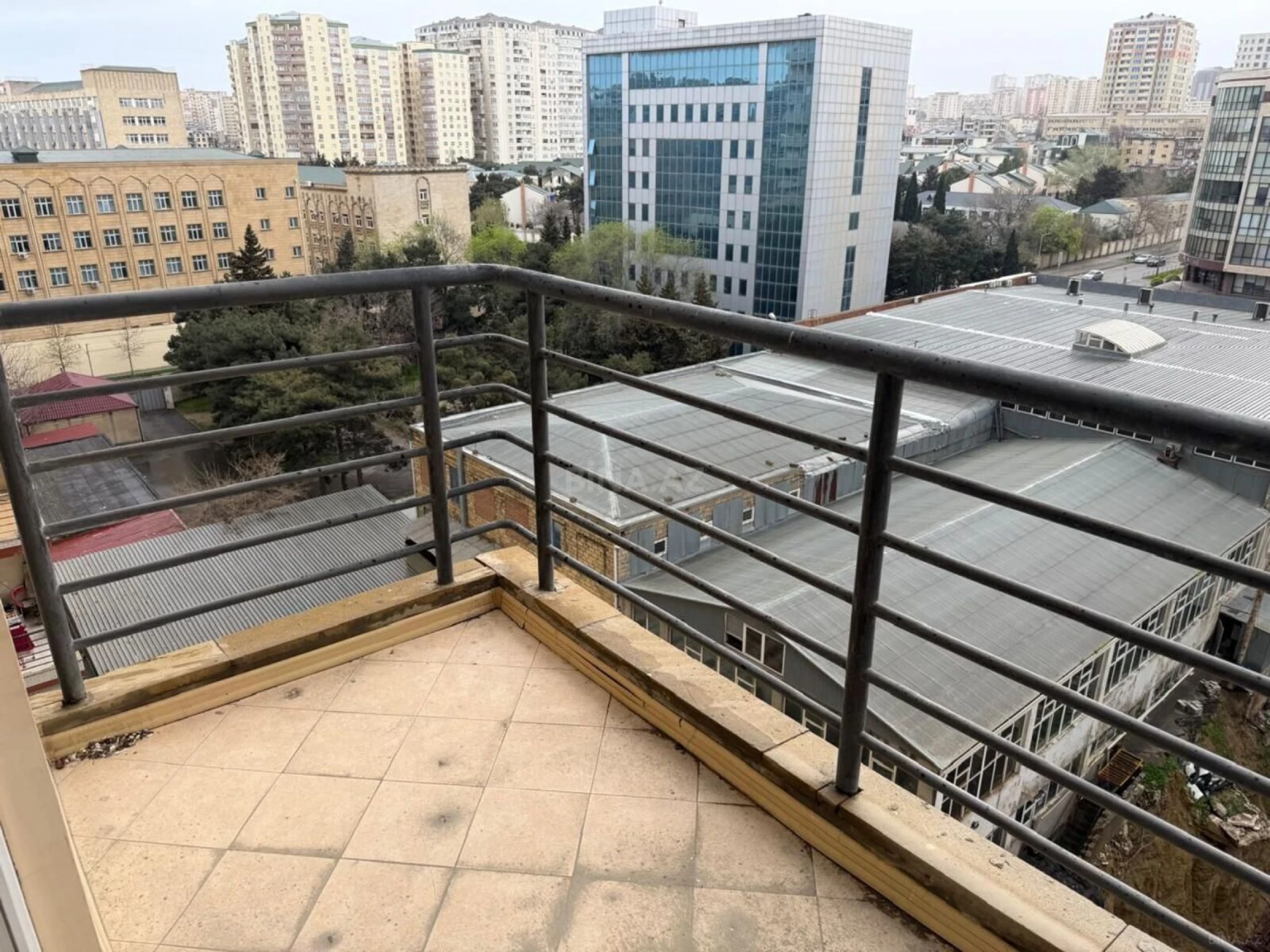 Satılır 3 otaqlı mənzil 100 m²