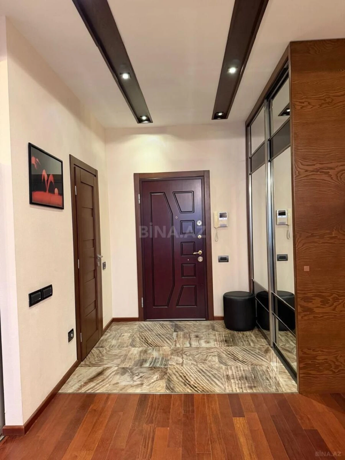 Satılır 3 otaqlı mənzil 100 m²