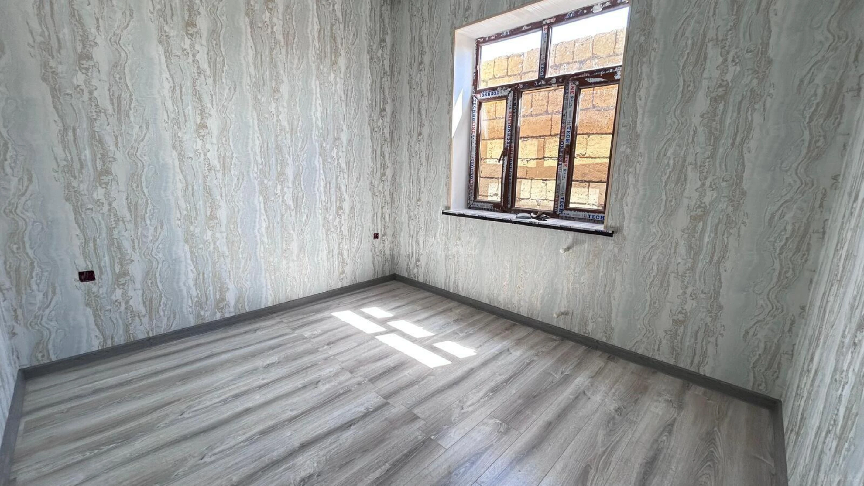 Satılır 4 otaqlı həyət evi 100 m²