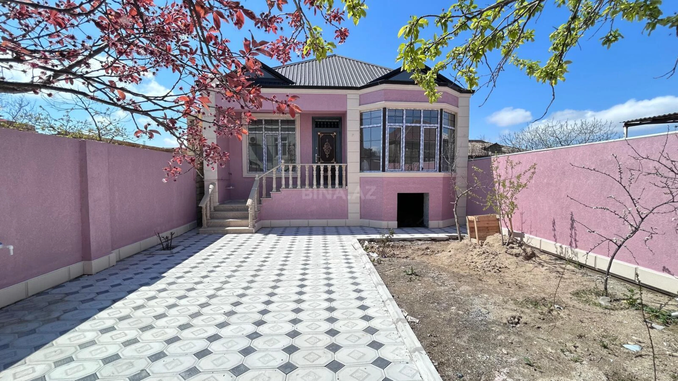 Satılır 4 otaqlı həyət evi 100 m²