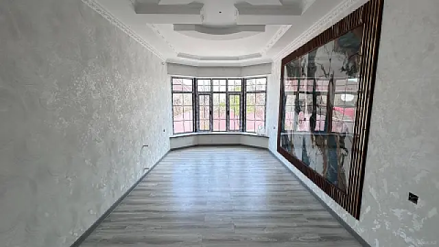 Satılır 4 otaqlı həyət evi 100 m²