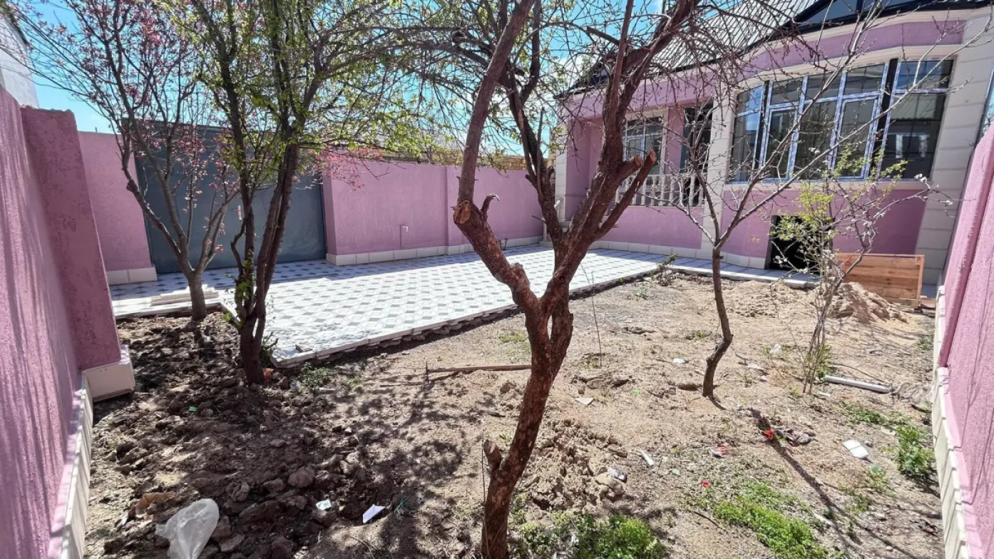 Satılır 4 otaqlı həyət evi 100 m²