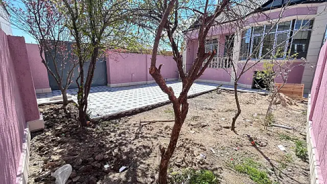 Satılır 4 otaqlı həyət evi 100 m²