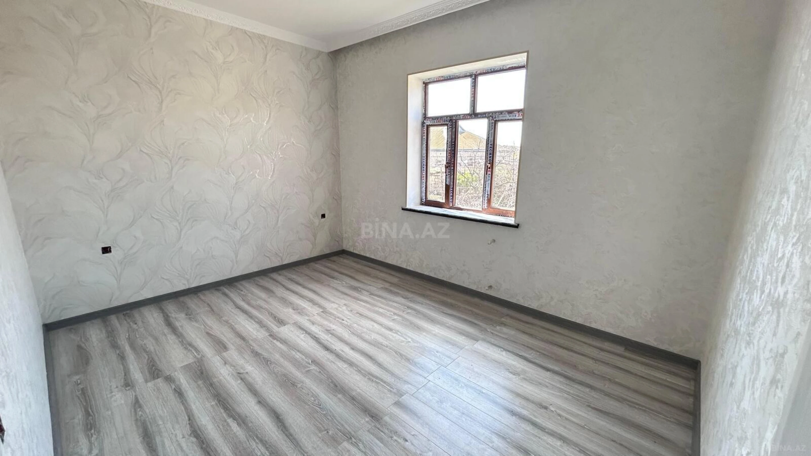 Satılır 4 otaqlı həyət evi 100 m²