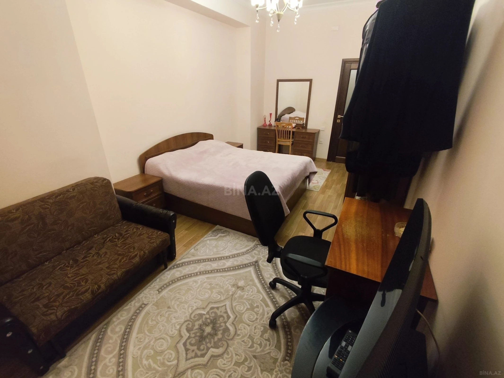Satılır 2 otaqlı mənzil 95 m²